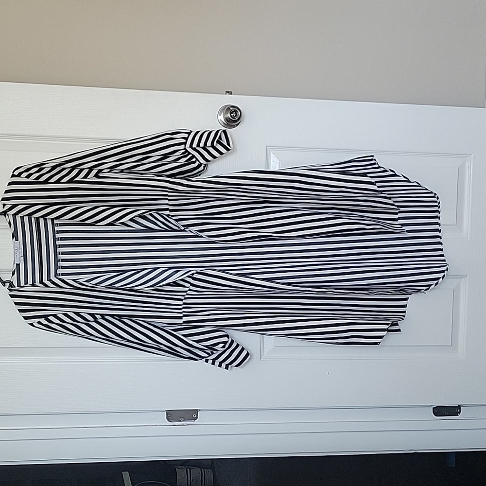 Black and white stripe summer overcoat